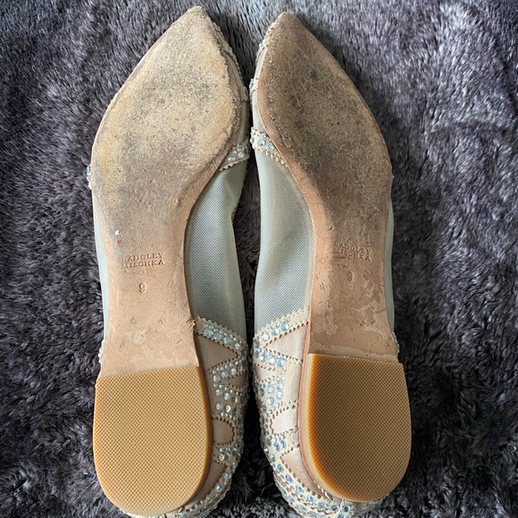 Badgley Mischka size 10 flats - Picture 3 of 8